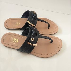 NWOT GBG Los Angeles sandals